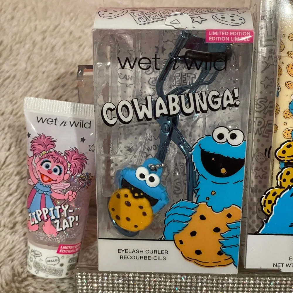 Wet n Wild x Sesame Street Limited Edition Makeup Collection - 3 Pieces - Picture 10 of 11